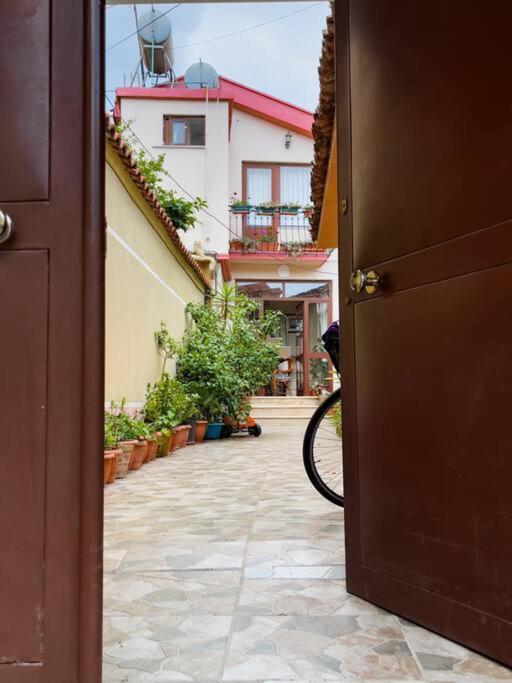 Vila Kodra Tirana Exterior foto