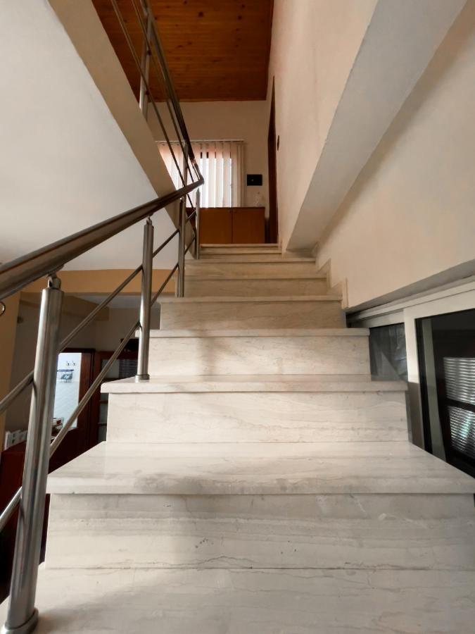 Vila Kodra Tirana Exterior foto